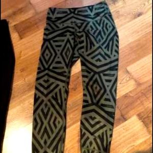 Lululemon crop leggings